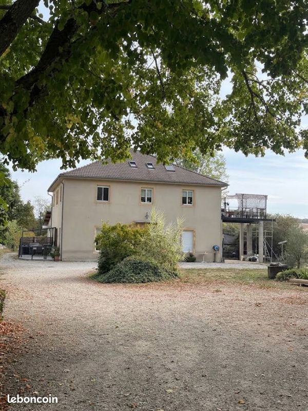 Appartement 6 pièces 91 m² · à Pouilly · 91 m² · 1 060 €/mois