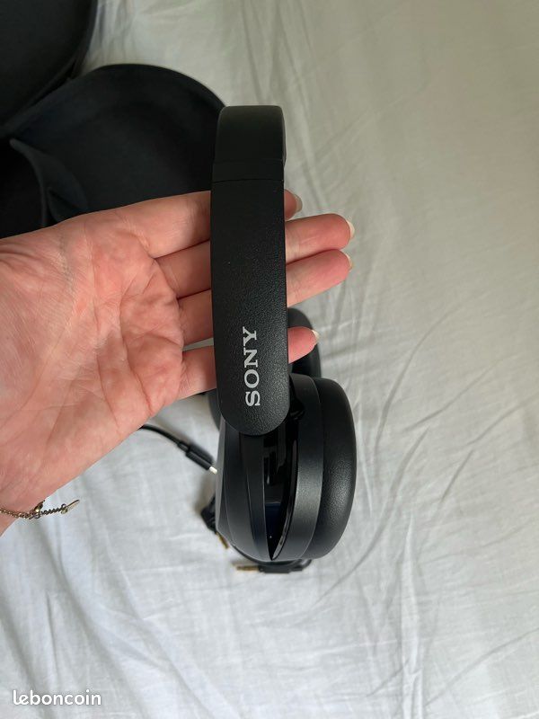 Casque Sony sans fil réducteur de bruit WH-XB910N (image 5)