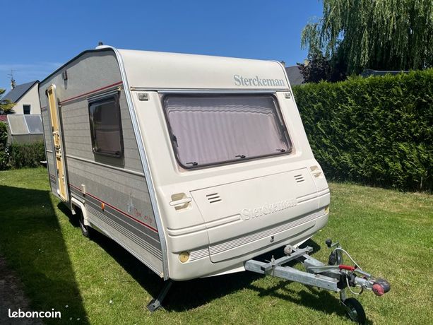 Caravane sterckeman sunstar 3m30 ptac 650kg avec auvent neuf 3 places