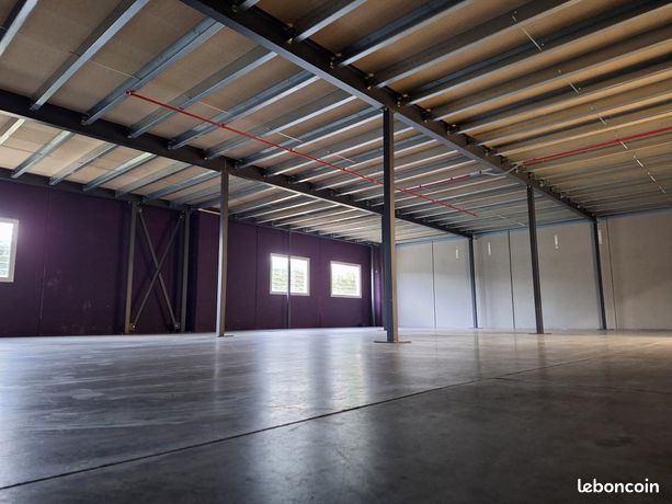Hangar 52 m² Rochefort Du Gard