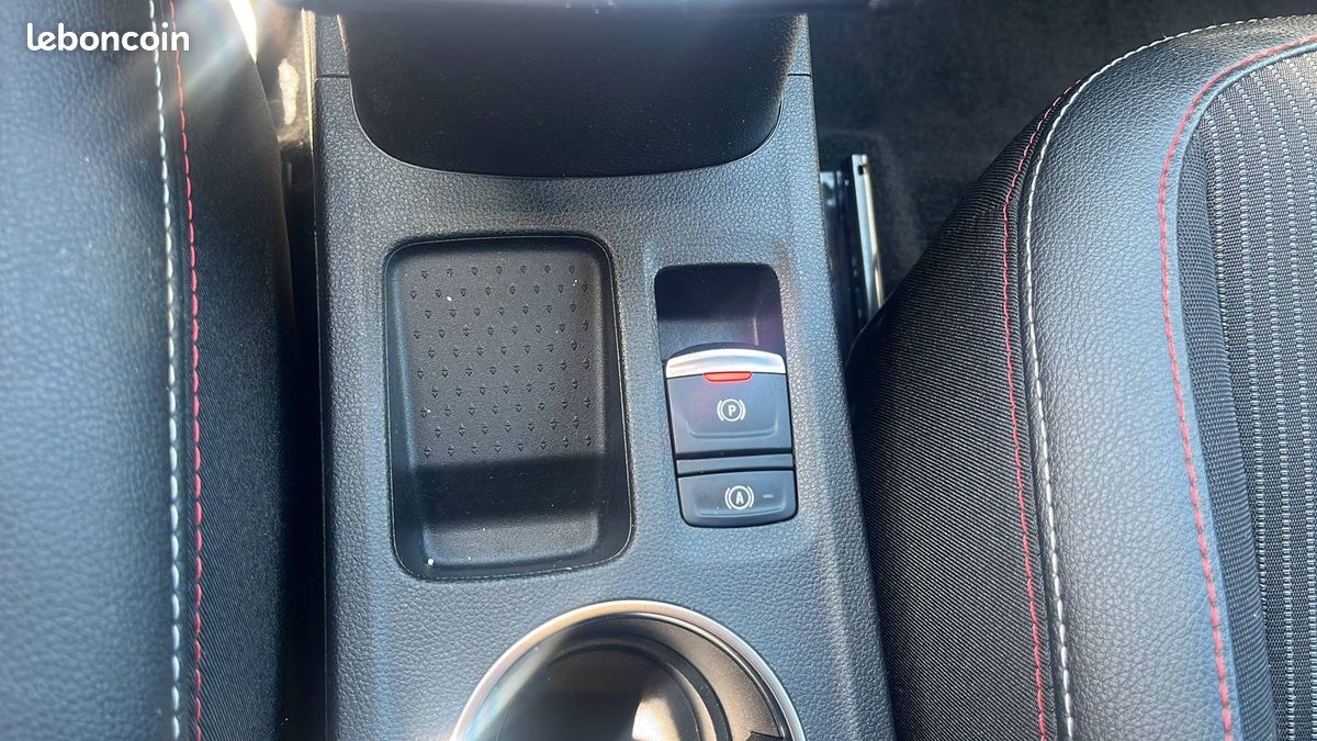 Renault captur tce 140 21 r.s. Line (image 30)