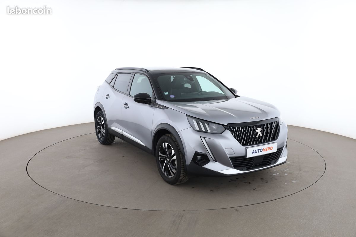 Peugeot 2008 1.2 PureTech GT Line 130 ch (image 4)
