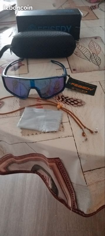 Lunettes de sport polarisées Feisedy neuve (image 2)