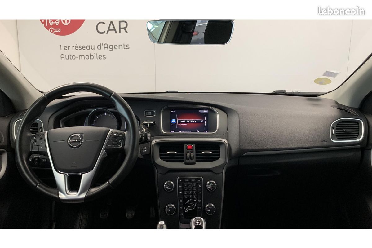 Volvo v40 d2 120 ch - itek edition - garantie 1 an (extensible jusqu 3 ans) (image 10)
