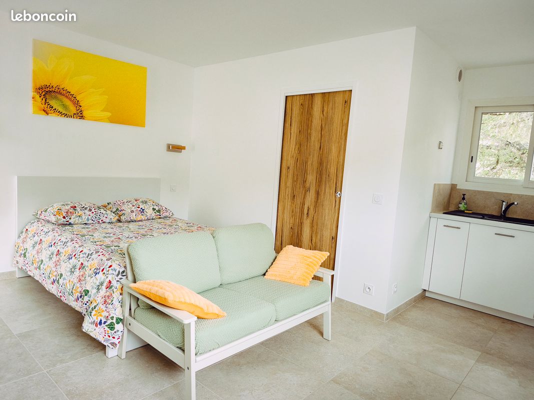 Appartement 1 pièce 23 m² · à Saint-Mitre-les-Remparts · 23 m² · 750 €/mois