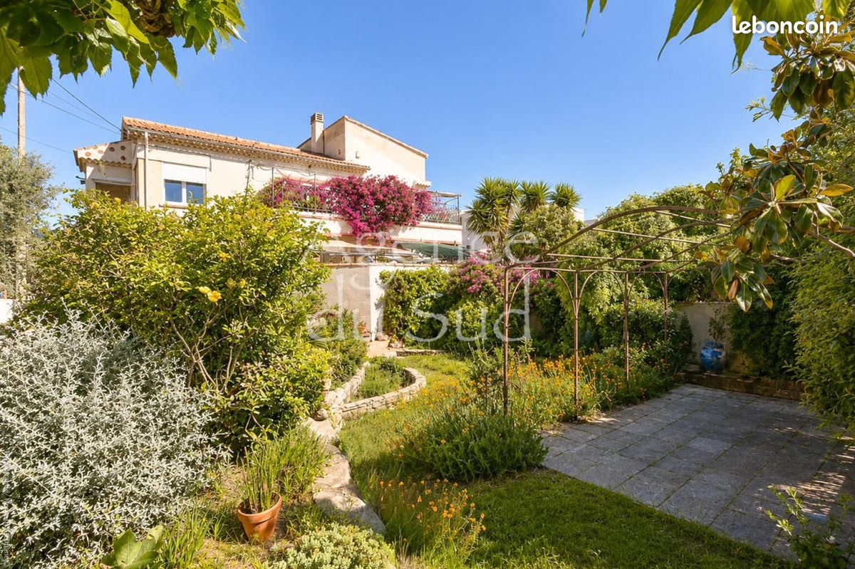 Appartement 5 pièces 107 m² · à La Ciotat · 107 m² · 469 000 €