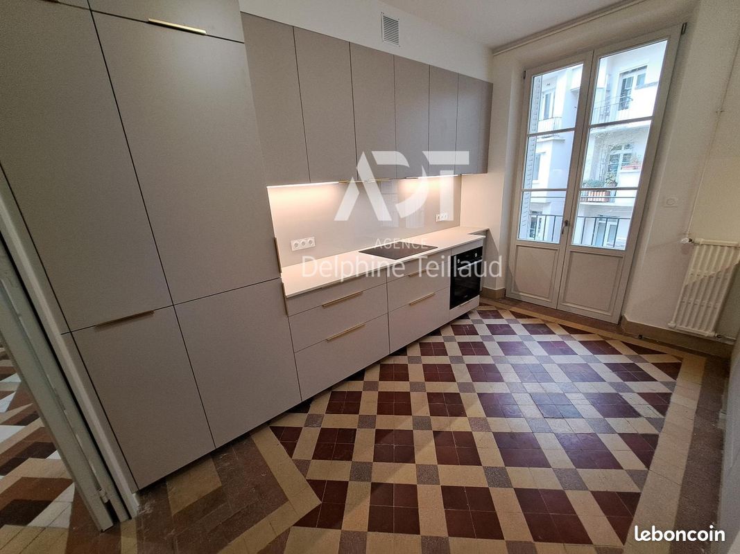Appartement 4 pièces 108 m² · à Grenoble · 108 m² · 1 561 €/mois