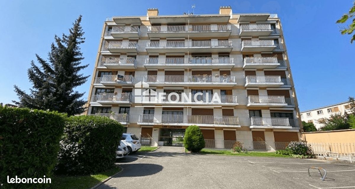 Appartement 2 pièces 57 m² · à Melun · 57 m² · 830 €