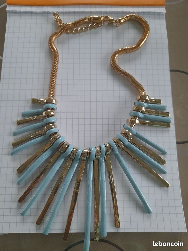 Superbe collier plastron (image 2)