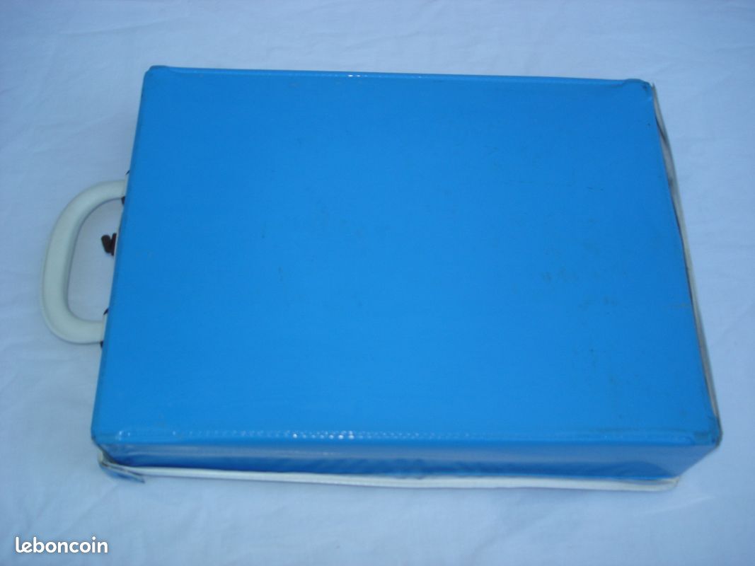 Valise Case Penderie Armoire Vintage Pour Barbie/ Tressy