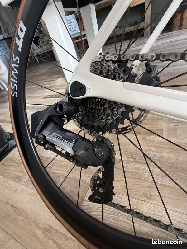 RARE : Canyon Ultimate CF SLX 8 LTD Artist Edition 2022 – Taille L – SRAM Force AXS (image 3)