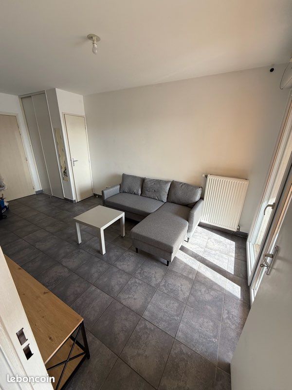Appartement 2 pièces 39 m² · à Vénissieux · 39 m² · 865 €/mois