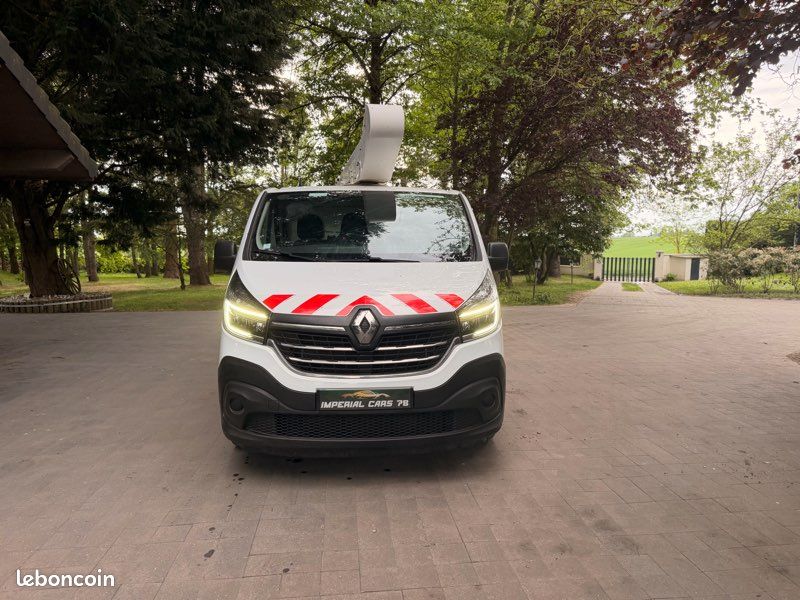 Renault Trafic L1H1 1200 kg dCi 2.0 120 ch NACELLE FGN Confort 2021 – photo 3