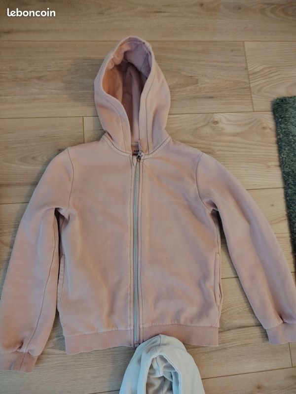 4 jolies vêtements sweat / pull zippés à capuche TBE 6/8 ans enfants unisexe garçon ou fille (7) (image 5)