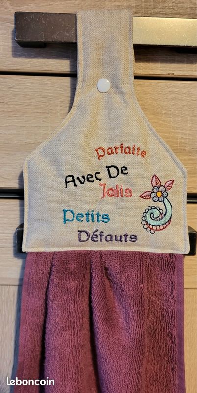 Essuie-mains brodé humoristique (image 3)