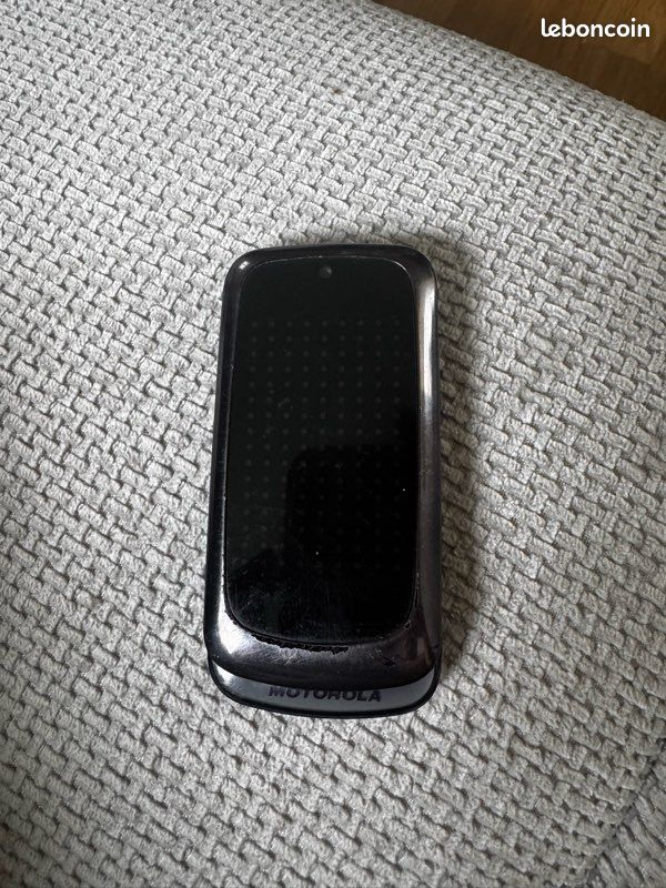 Motorola Gleam+ Blanc Téléphone Clapet Débloqué Très Bon état Appareil Photo 2MP