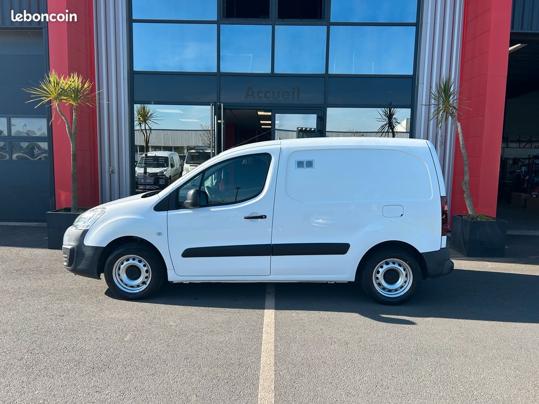 Citroen Berlingo M 1.6 BLUEHDI 100 CLUB 9990 HT / 11988 TTC (image 3)
