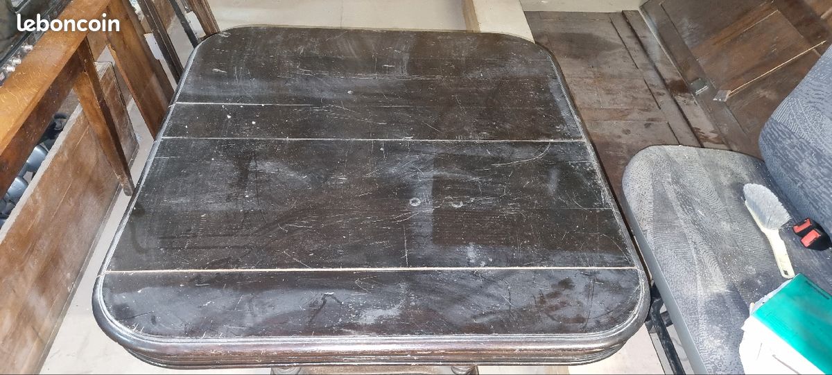 Table en bois (image 2)