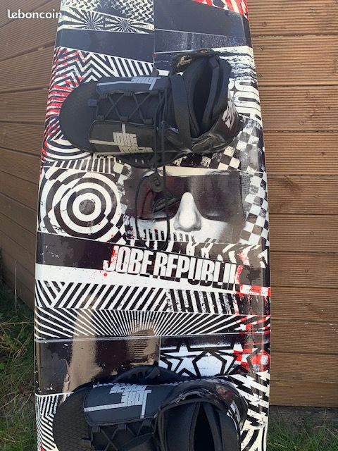 Planche de wakeboard Liquid Force The Bullox 2023 pas cher | Planche