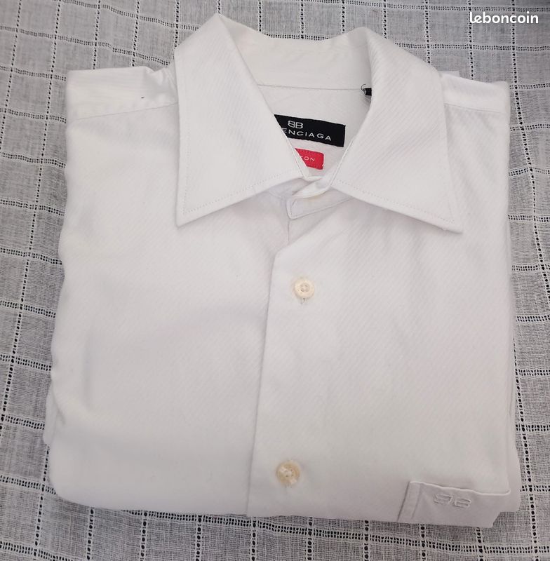 Chemise pour homme taille 43 marque Balenciaga couleur blanche