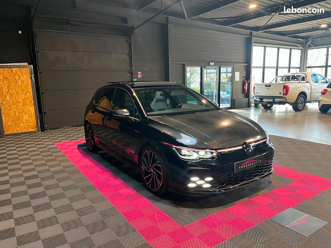 VOLKSWAGEN GOLF 8 GTI 2.0 TSI 245 CH - Pack CUIR / TOIT PANO / SUIVI VW (image 7)