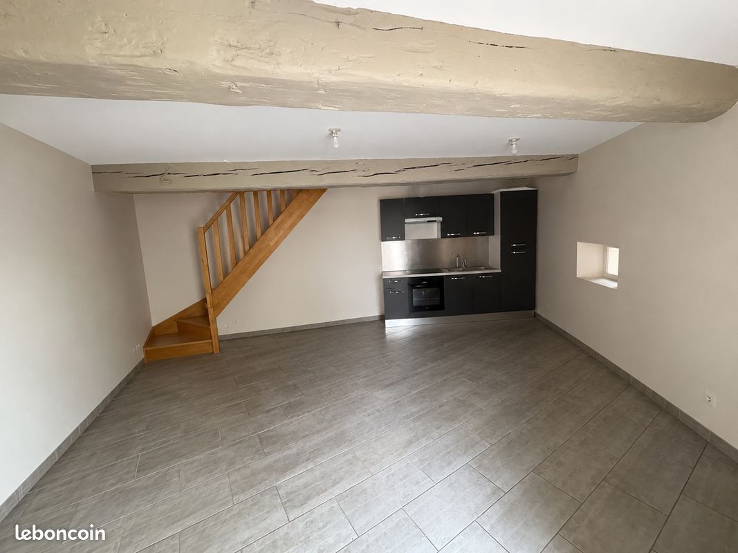 Appartement 3 pièces 57 m² · à Neuville-sur-Saône · 57 m² · 870 €