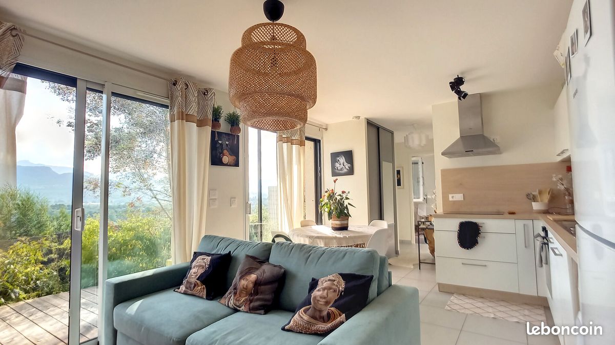 Appartement 1 pièce 38 m² · à Challes-les-Eaux · 38 m² · 700 €/mois