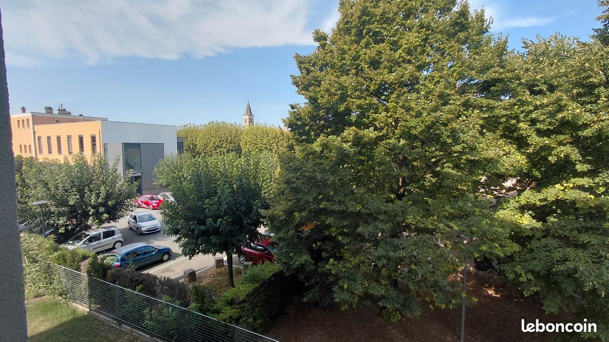 Appartement 4 pièces 69 m² · à Pierrelatte · 69 m² · 95 000 €