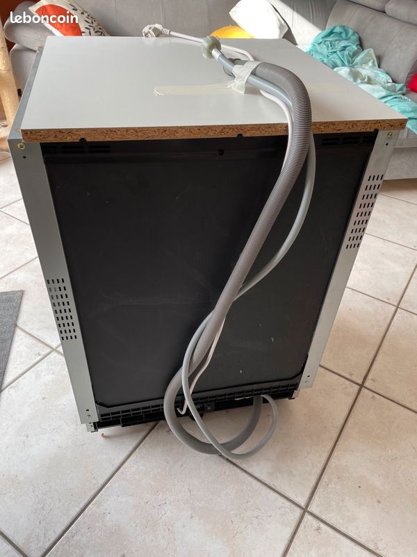 Lave vaisselle encastrable à réparer (image 3)