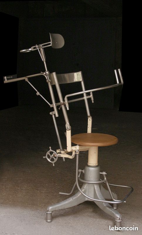 Meuble de métier : impressionnant siège de médecin des années 20/30 (image 1)
