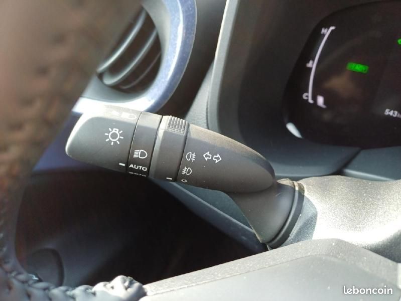 Toyota Aygo X 116h Graphic (image 22)