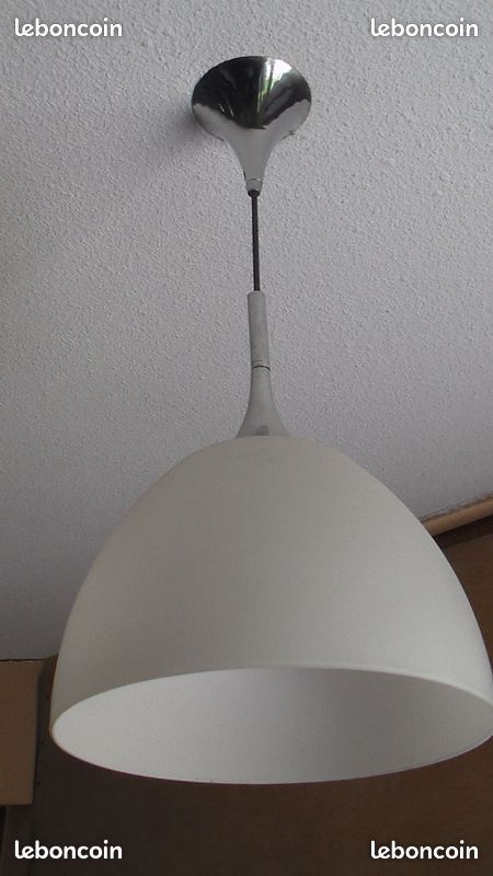 Lustre opaline, tige forme tulipe( 2 disponibles)a l'unité ou en lot de 2 (image 3)