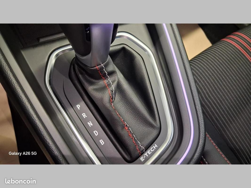 Renault Clio V E-Tech 140 RS Line (image 15)