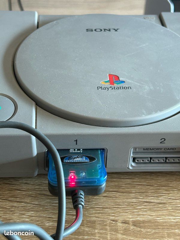 Pack PlayStation 1 PS1 SCPH-1002 PAL – Console, Manette, Carte Mémoire, Câbles