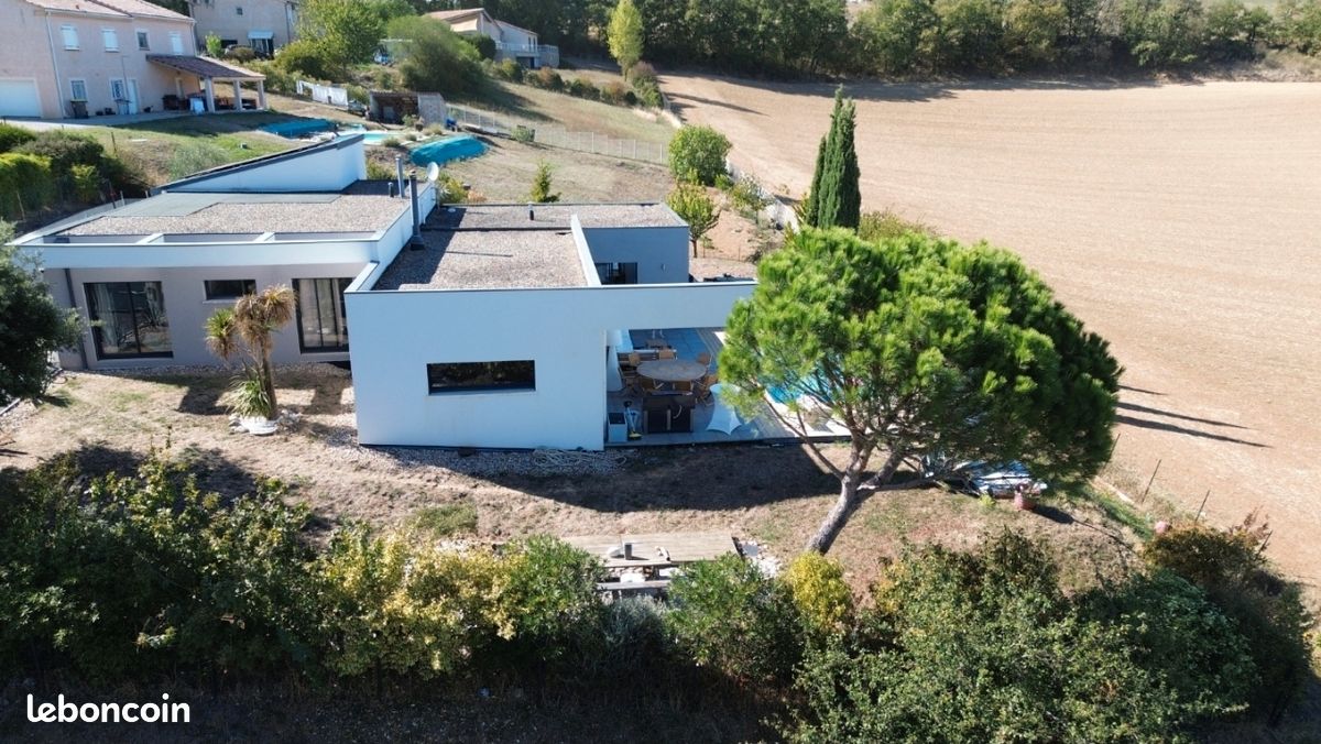 Maison 6 pièces 182 m² · à Puygouzon · 182 m² · 585 000 €