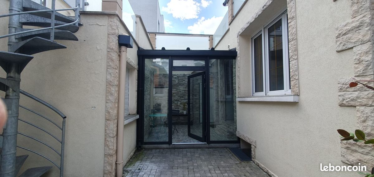 Appartement 2 pièces 22 m² · à Ivry-sur-Seine · 22 m² · 845 €