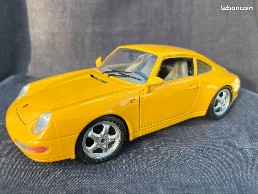 Bburago Gold – Porsche 911 1993 – 1/24 – Die-cast Vintage – Italie – Boîte Abîmée