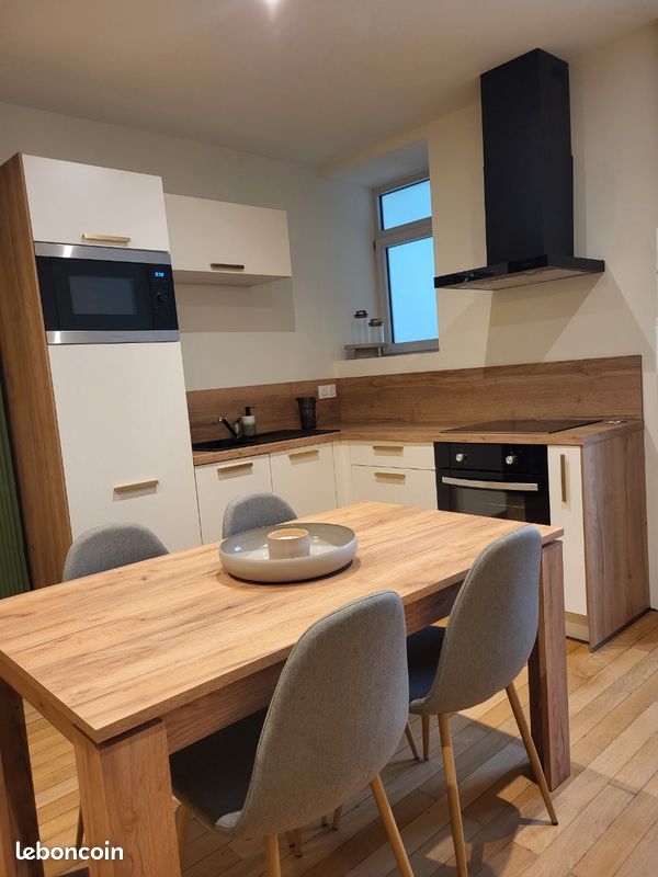 Appartement 4 pièce(s) 50 m²à louer Lons-le-saunier