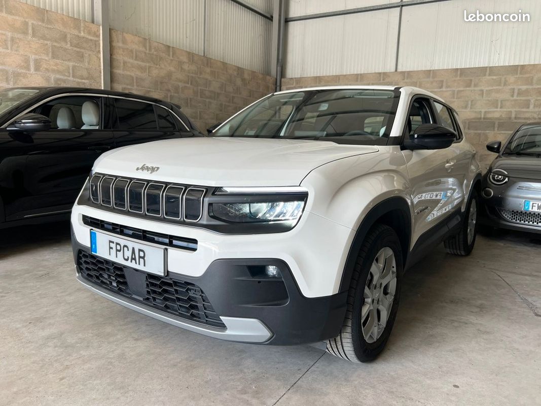 Jeep Avenger 156cv 54KWh ELECTRIQUE ALTITUDE / CAMERA DE RECUL RADARS AR / FULL LED / CARPLAY (image 1)