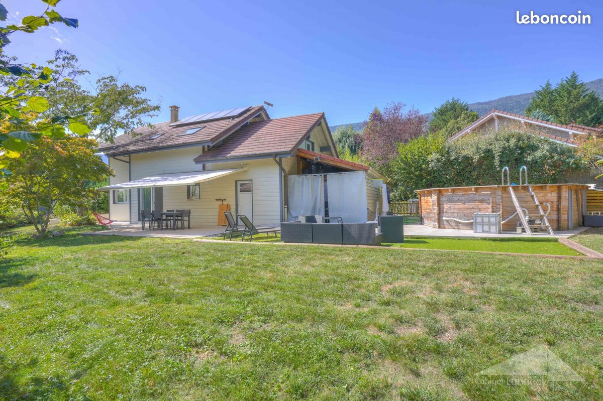 Maison 4 pièces 126 m² · à Péron · 126 m² · 698 000 €