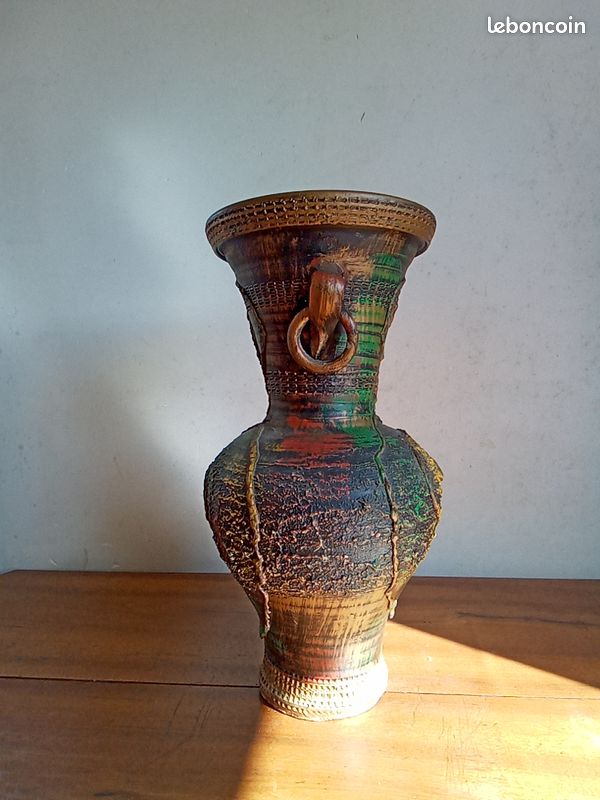 Vase (image 3)
