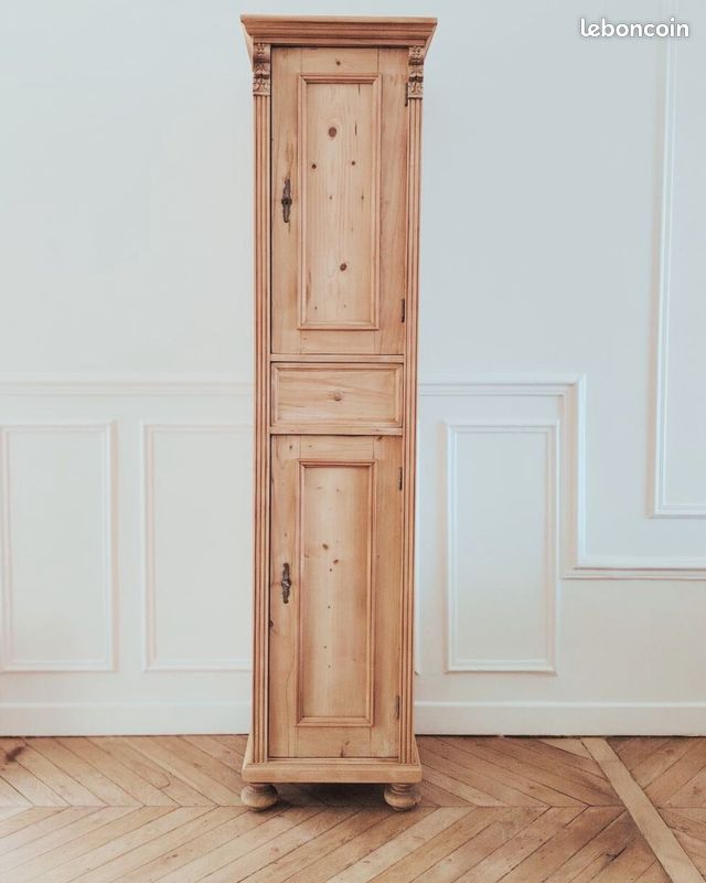 Armoire parisienne / bonnetière en pin rénovée (image 1)