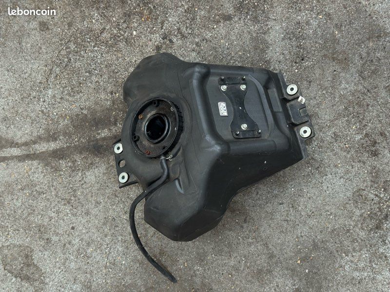 Réservoir KTM Duke 125 d’origine complet - pompe à essence inclus- Réf. 90107013000 (image 1)