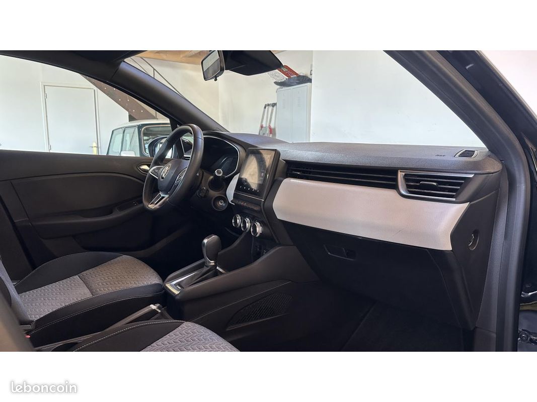 RENAULT CLIO 1.6 E-Tech Hybride - 140 / Boîte Auto / Limited / Suivi / Carplay / Garantie (image 5)