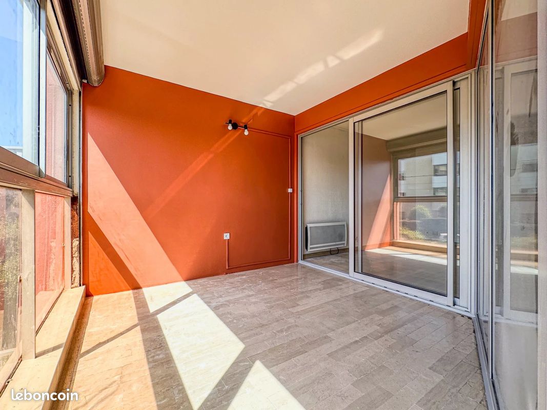 Appartement 2 pièces 55 m² · à Antibes · 55 m² · 245 000 €