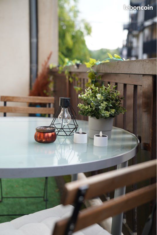 Hébergement romantique avec baignoire balneo et terrasse au centre-ville de Metz (image 4)