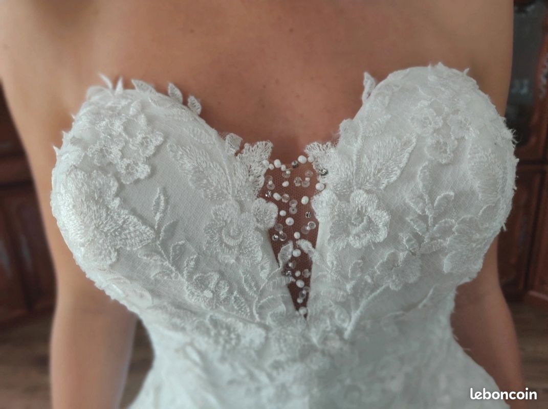Robe de mariée neuve + 2 voiles (image 4)