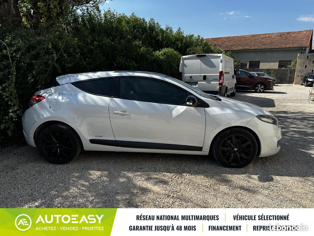 Renault Megane 3 Coupé 1.9 dCi 130ch FAP Monaco GP eco² Euro5 (image 6)