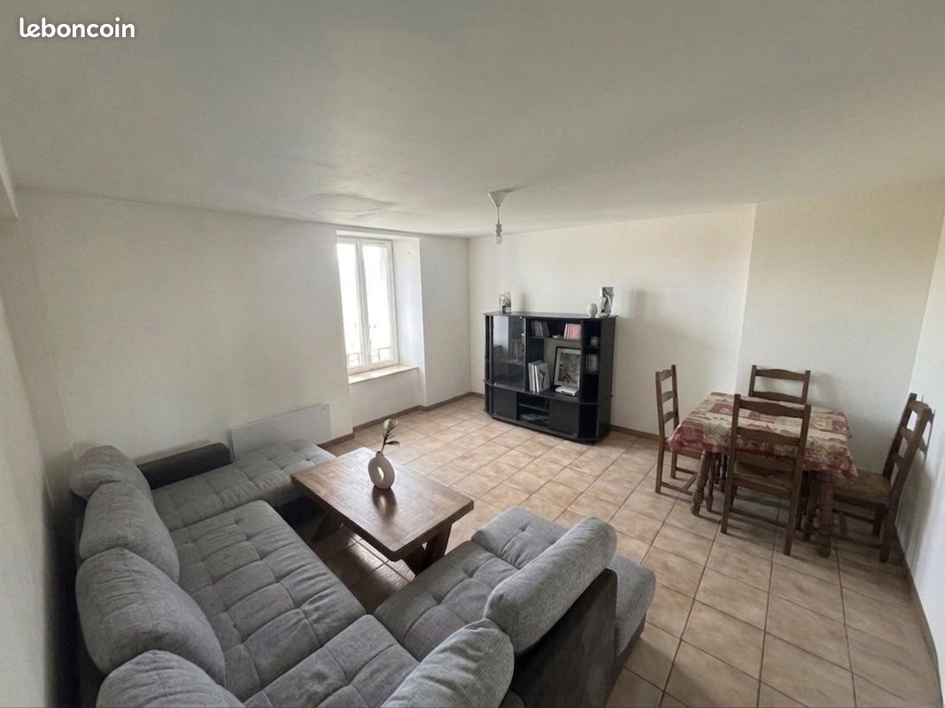 Appartement 3 pièces 70 m² · à Vraincourt · 70 m² · 550 €