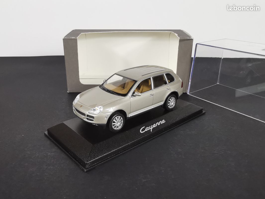 Porsche Cayenne (2002-2007) beige métal 1/43 Minichamps (boîtage ...